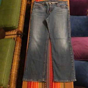 Lucky Brand gently worn med. washed premium jeans